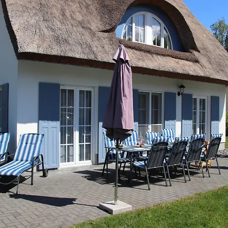 Holiday home Mit Garten, Sauna, Kamin Und Whirlpool