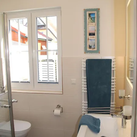 Mit Garten, Sauna, Kamin Und Whirlpool
