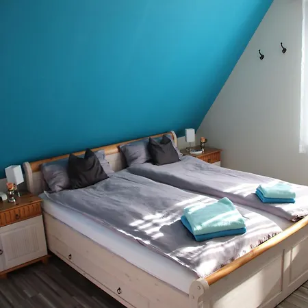 Holiday home Mit Garten, Sauna, Kamin Und Whirlpool *
